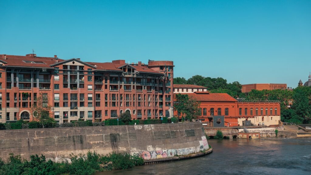 Immeuble résidentiel à Toulouse sud illustrant l'investissement immobilier locatif en 2026