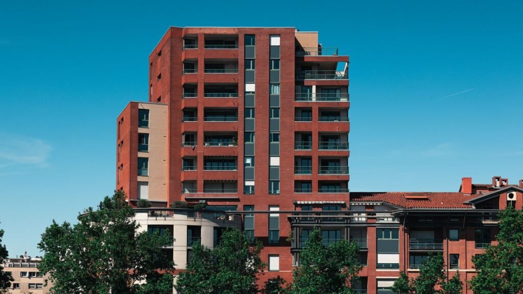 Investissement locatif SCPI ou LMNP à Toulouse sud en 2026